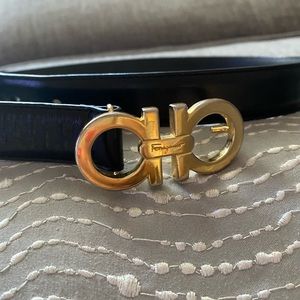 Salvatore Ferragano black leather belt L (fits S-M).